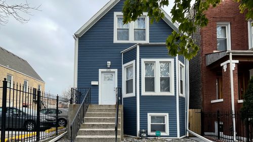 1725 N Kedvale Ave, CHICAGO, IL, 60639-4935 | Card Image