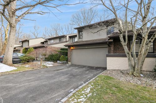 33-33 Club House Ct, Jericho, NY, 11753-2814 | Card Image