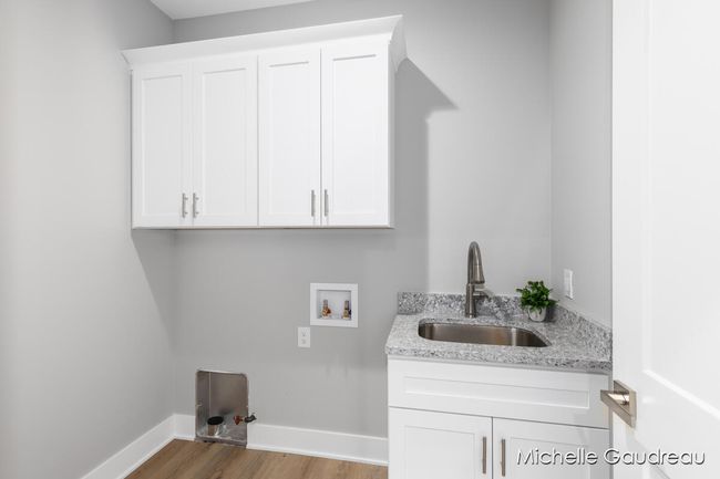3551 Leaf Ln, House other with 3 bedrooms, 3 bathrooms and null parking in Freeport MI | Image 32