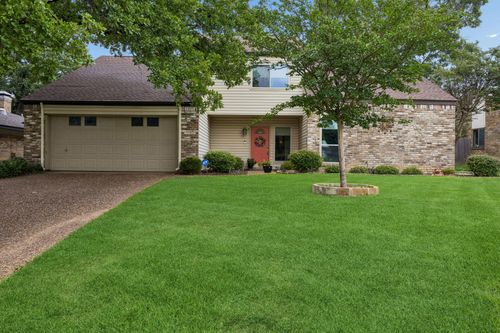 2709 Hedgeway Dr, Arlington, TX, 76016-1528 | Card Image