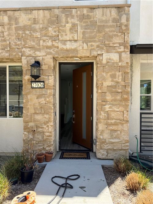 27026 Painted Sky Way, Valencia, CA, 91381-2167 | Card Image