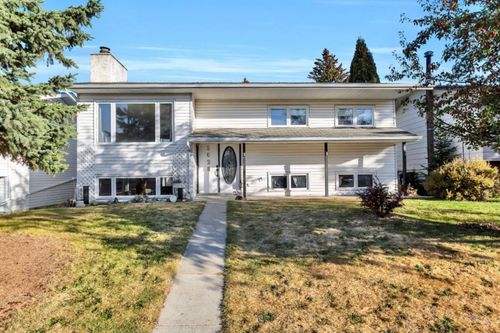 5628 55 Ave, Rocky Mountain House, AB, T4T1H6 | Card Image