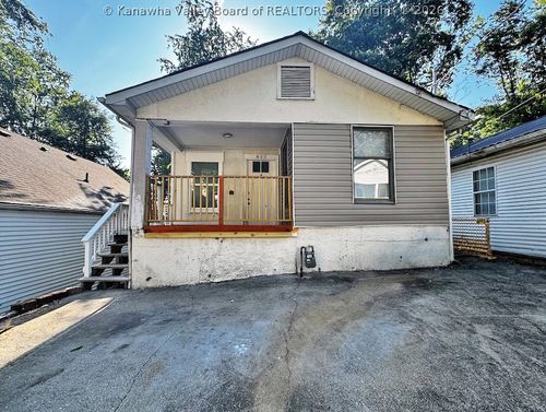 417 Spencer St, South Charleston, WV, 25303-1933 | Card Image