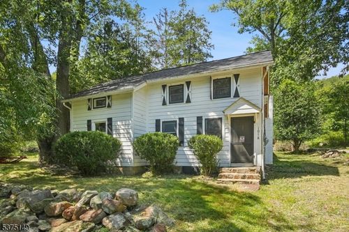 101 Dreahook Rd, Lebanon, NJ, 08833-5015 | Card Image