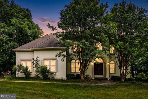 17951 Stoneleigh Dr, ROUND HILL, VA, 20141-2555 | Card Image
