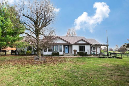 655 Jones Ln, Versailles, KY, 40383-8920 | Card Image