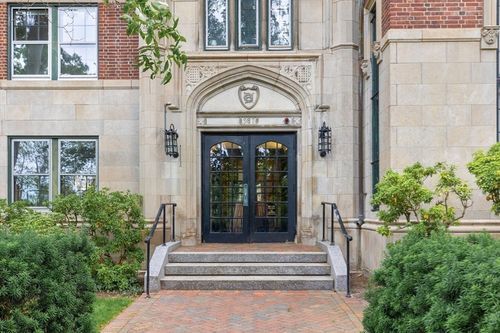 g73-987 Memorial Dr, Cambridge, MA, 02138-5737 | Card Image