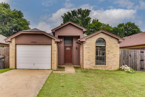 1720 Woodhall Way, Fort Worth, TX, 76134 | Card Image