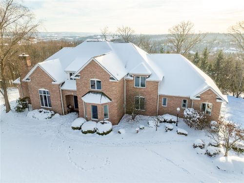 6004 Mason Dr, Greensburg, PA, 15601-9050 | Card Image