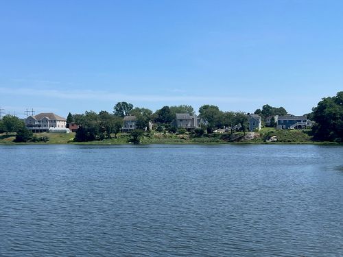 22 Eisenhower Rd, Swansea, MA, 02777-3102 | Card Image