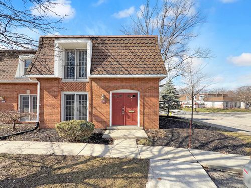 22-2861 Chateau Cir, Columbus, OH, 43221-2558 | Card Image