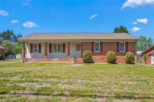 821 Parliament Street, High Point, NC, 27265 | Card Image