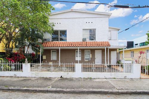 1260 Sw 10th St, Miami, FL, 33135 | Card Image