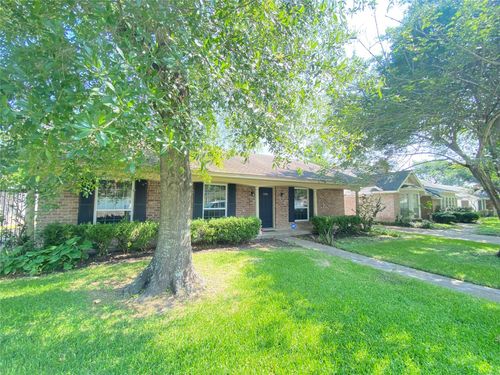 12846 Westmere Dr, Houston, TX, 77077-3716 | Card Image