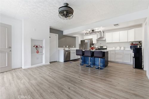 b-2829 S Fairview St, Santa Ana, CA, 92704 | Card Image