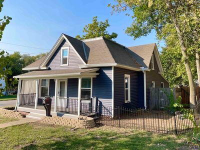 110 W Shawnee St, House other with 4 bedrooms, 1 bathrooms and null parking in Paola KS | Image 2