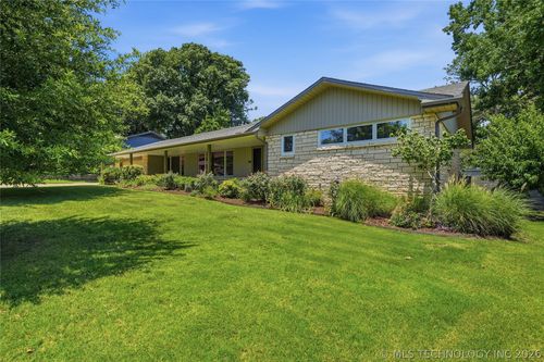 2853 E 35th Pl, Tulsa, OK, 74105-2927 | Card Image