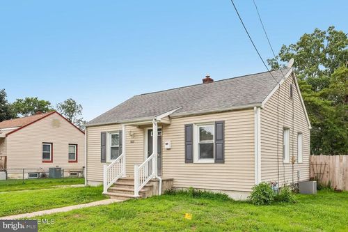 515 Willow Street, Lakehurst, NJ, 08733 | Card Image