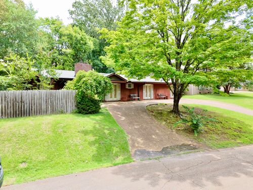 412 Pineridge Dr, New Albany, MS, 38652-6116 | Card Image