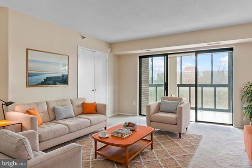 3-607-15115 Interlachen Dr, SILVER SPRING, MD, 20906-5636 | Card Image