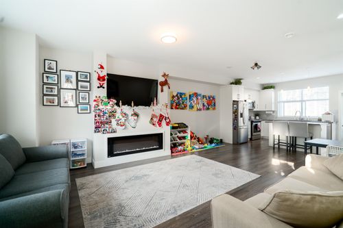 57-14541 Winter Cres, Surrey, BC, V4P0G5 | Card Image