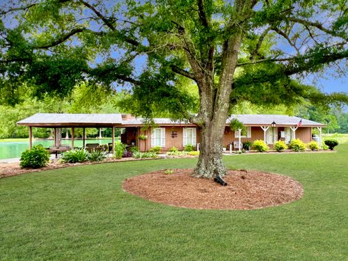 135 Durr Stables Ln, Saint George, SC, 29477-8727 | Card Image