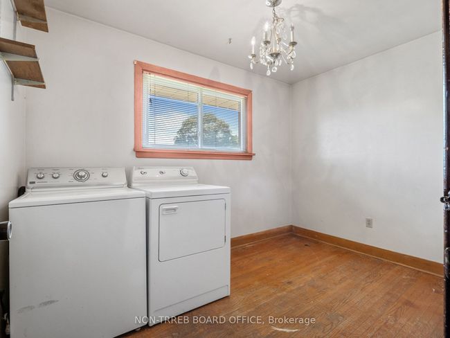 7361 Merritt Ave, House other with 3 bedrooms, 2 bathrooms and 3 parking in Niagara Falls ON | Image 11