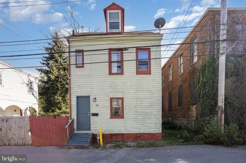 256 E Gas Ave, YORK, PA, 17403-1539 | Card Image