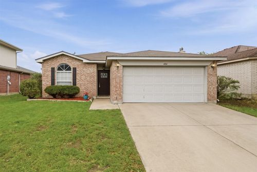 604 Bluejay Dr, Saginaw, TX, 76131-4890 | Card Image