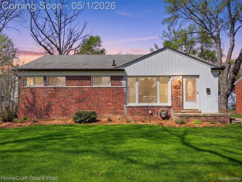 30132 Westfield St, Livonia, MI, 48150-3927 | Card Image