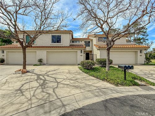 579 Spyglass, Newbury Park, CA, 91320 | Card Image