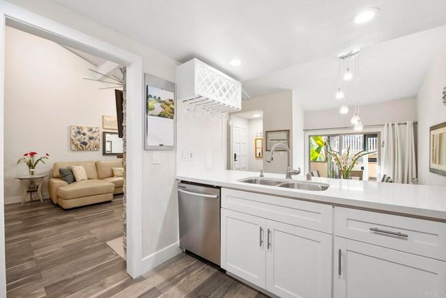 UNIT-13 - 2352 Altisma Way, Condo with 2 bedrooms, 2 bathrooms and 2 parking in Carlsbad CA | Image 9