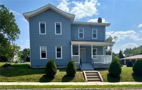69 Abbey St, Girard, OH, 44420-2802 | Card Image