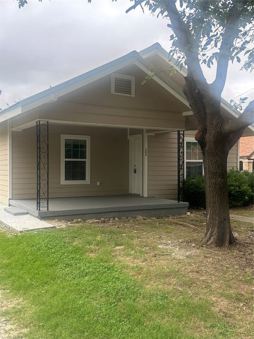 208 Washington St, Bowie, TX, 76230-5221 | Card Image