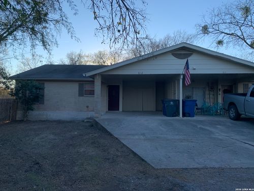 618 Gode Ln, New Braunfels, TX, 78130-6811 | Card Image