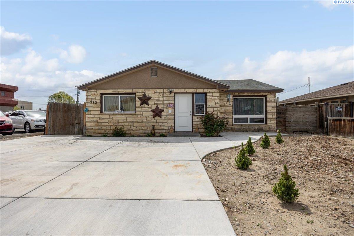 Court St, Pasco, WA 99301