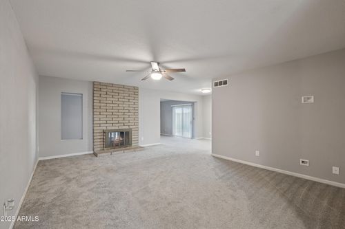 7208 W Medlock Dr, Glendale, AZ, 85303-6116 | Card Image