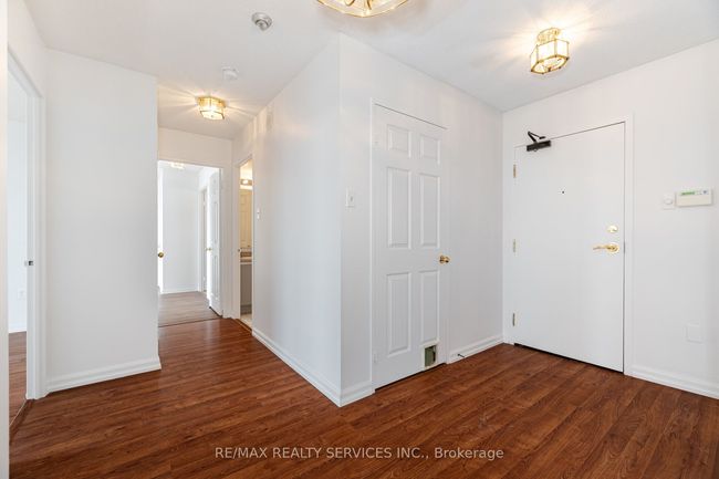 1210 - 20 Cherrytree Dr, Condo with 3 bedrooms, 2 bathrooms and null parking in Brampton ON | Image 22