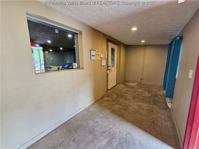610 Cross Lanes Dr, Home with 0 bedrooms, 0 bathrooms and null parking in Nitro WV | Image 5