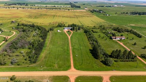 12811 30th St Sw, Belfield, ND, 58622-9334 | Card Image