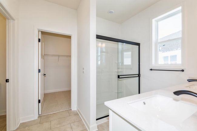 With just a few minutes from Abor Lakes you have some of the best shopping and dinning in the twin cities at your fingertips! | Image 19
