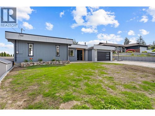 3349 Mcqueen Rd, West Kelowna, BC, V4T1B7 | Card Image