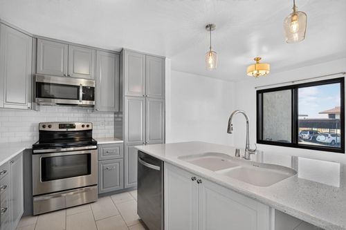 3837 Leland, San Diego, CA, 92106 | Card Image
