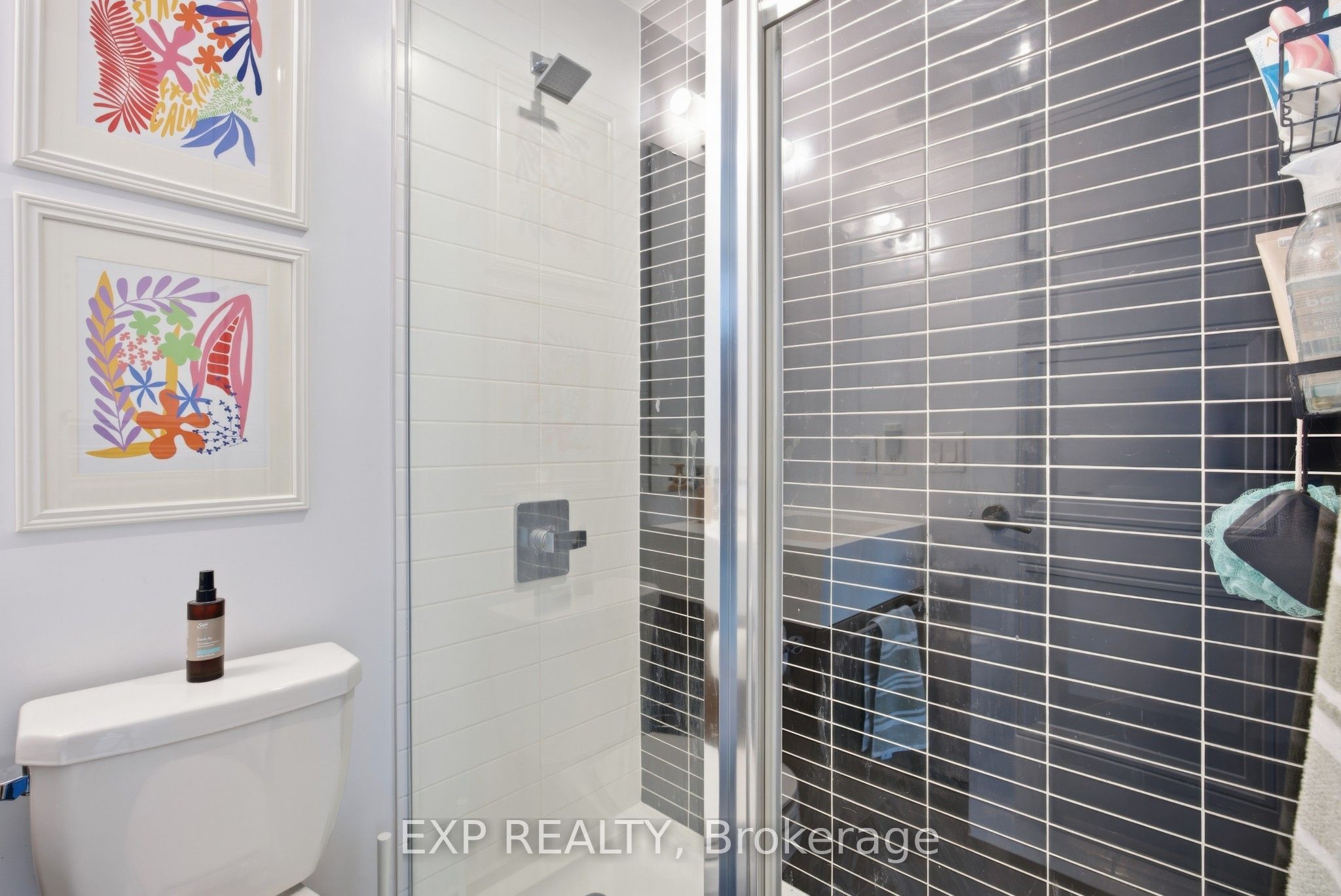 Residential in Toronto W07 5