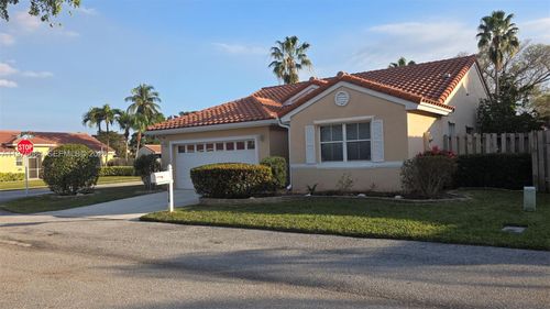 6618 Skipper Ter, Margate, FL, 33063-8332 | Card Image