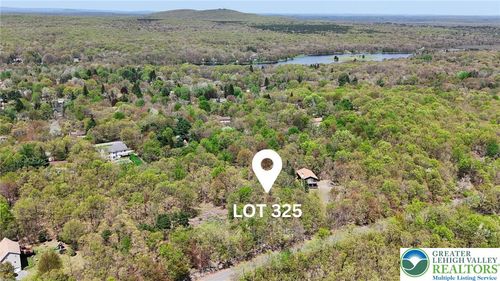 325 Blairwood Ln, ALBRIGHTSVILLE, PA, 18210 | Card Image