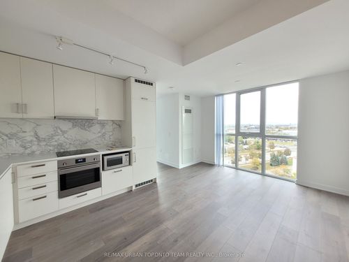 909-60 Honeycrisp Cres, Concord, ON, L4K0N5 | Card Image