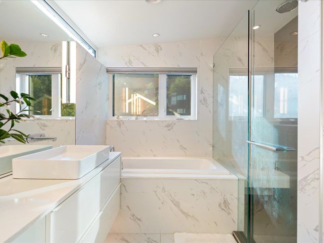2258 Windsail Pl, House other with 5 bedrooms, 5 bathrooms and 7 parking in Squamish BC | Image 20