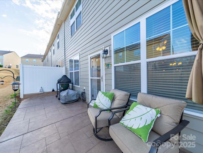 Oversized Back Patio | Image 42