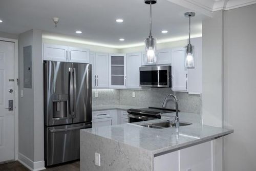 s1236-1100 Avalon Sq, Glen Cove, NY, 11542-2877 | Card Image